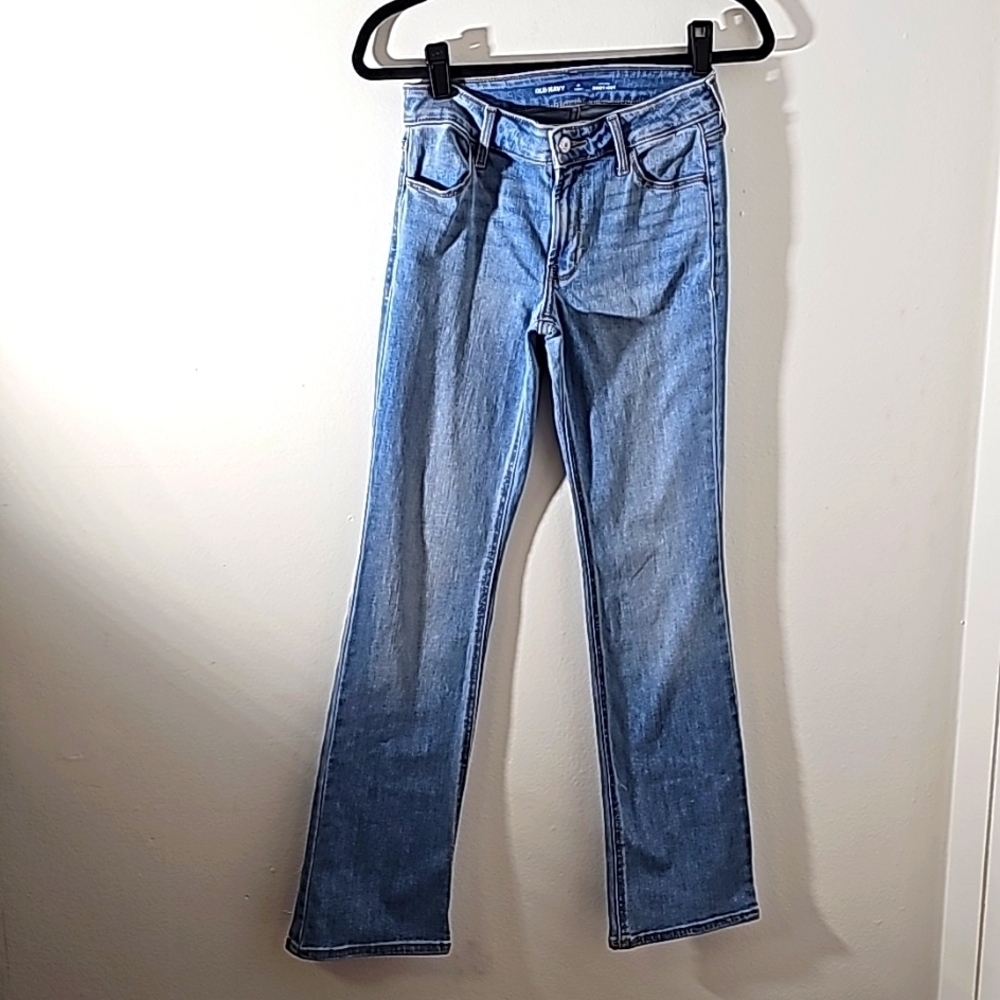 Old‎ Navy blue jeans. Size 0. Mid-rise boot-cut. Good used condition.